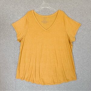 Torrid Womens T Shirt Size 4 4X Yellow Short Sleeve Classic Fit Cotton V Neck